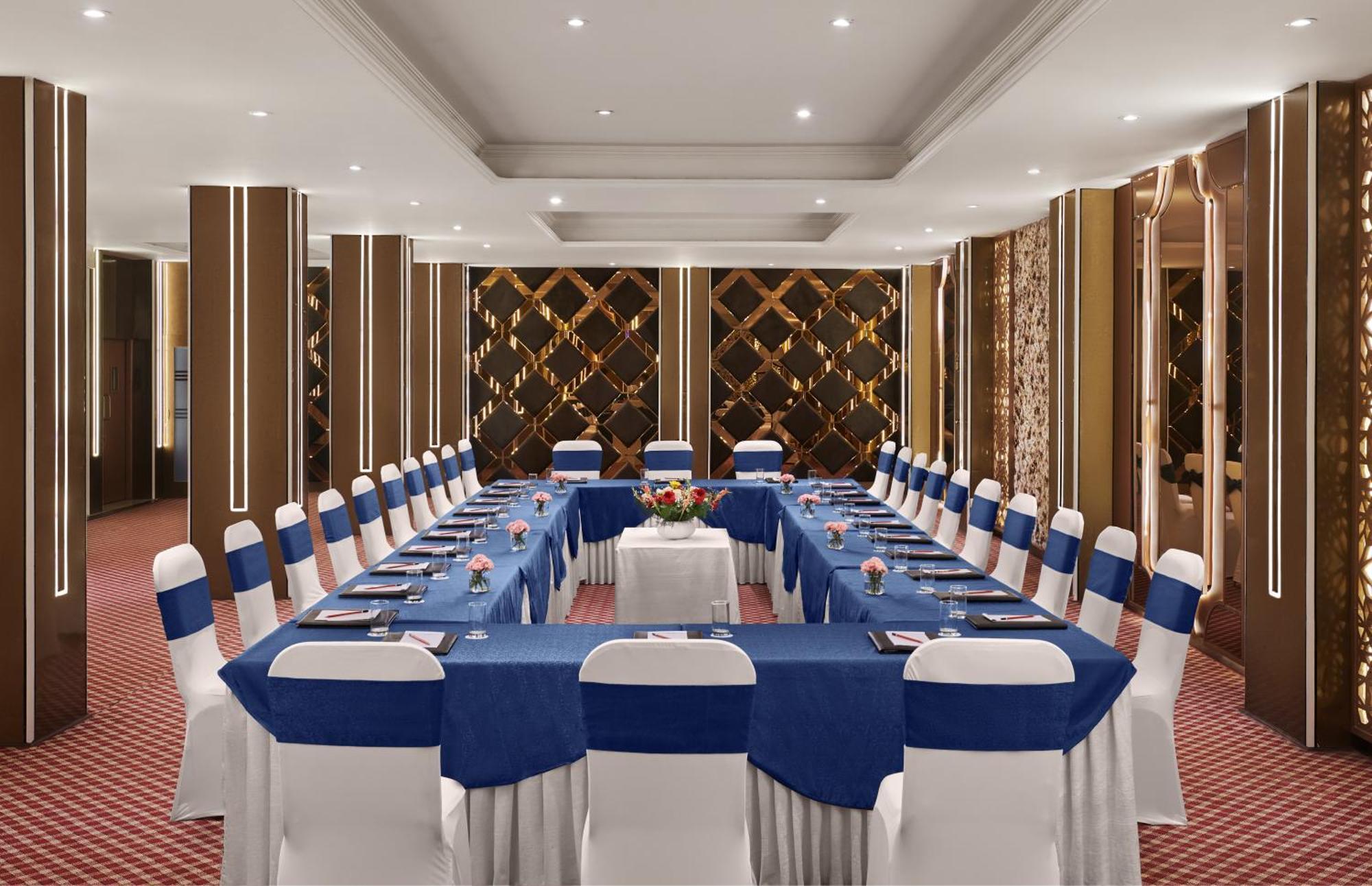 Deventure Sarovar Portico Patel Nagar New Delhi Exterior photo